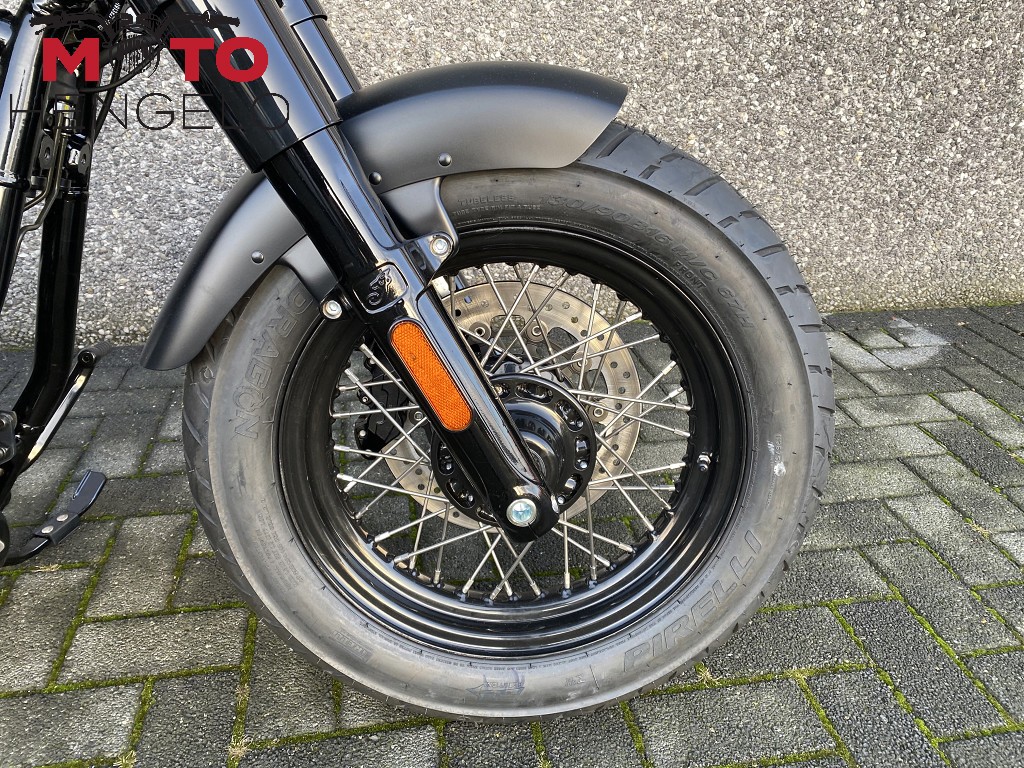INDIAN - CHIEF BOBBER DARK HORSE