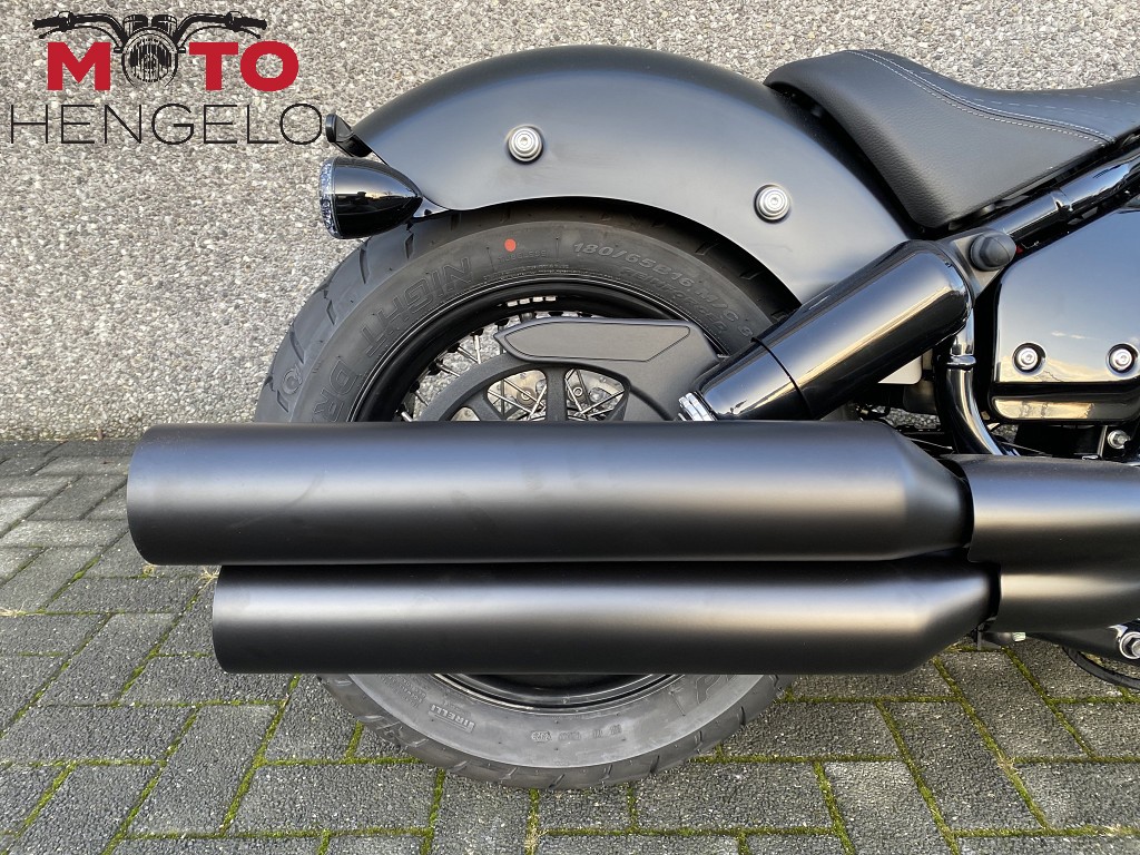 INDIAN - CHIEF BOBBER DARK HORSE