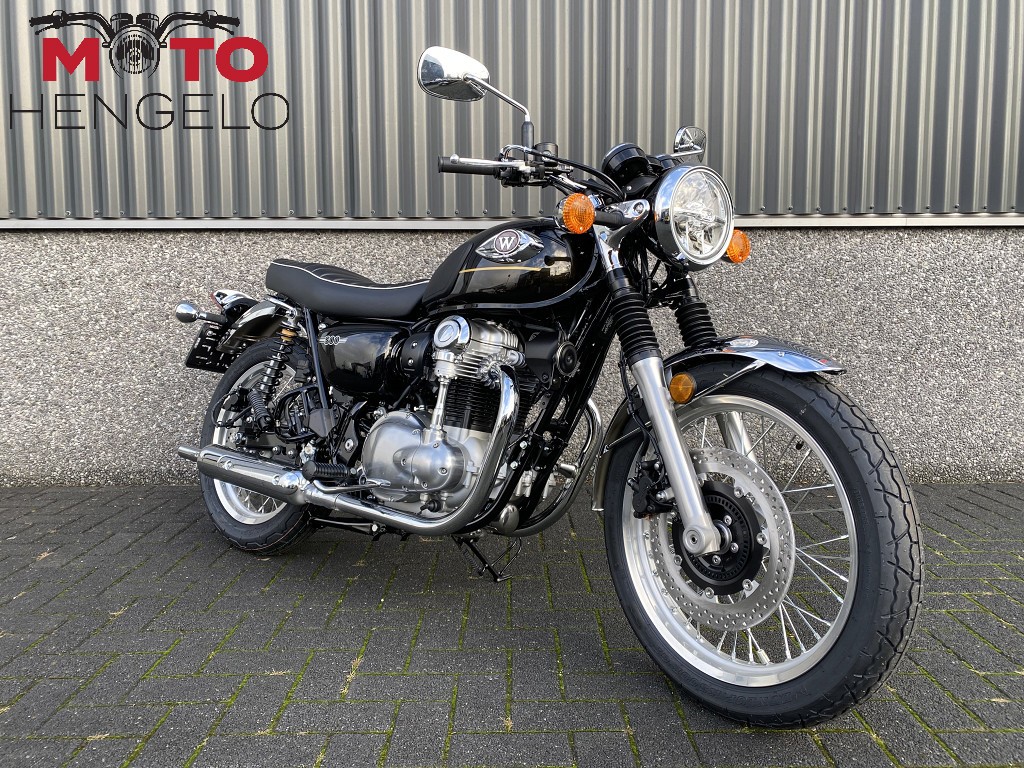 KAWASAKI - W800