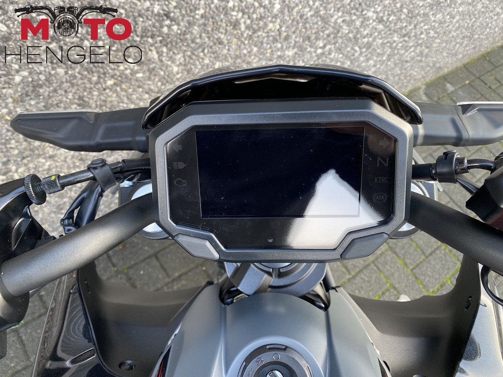 KAWASAKI - Z650