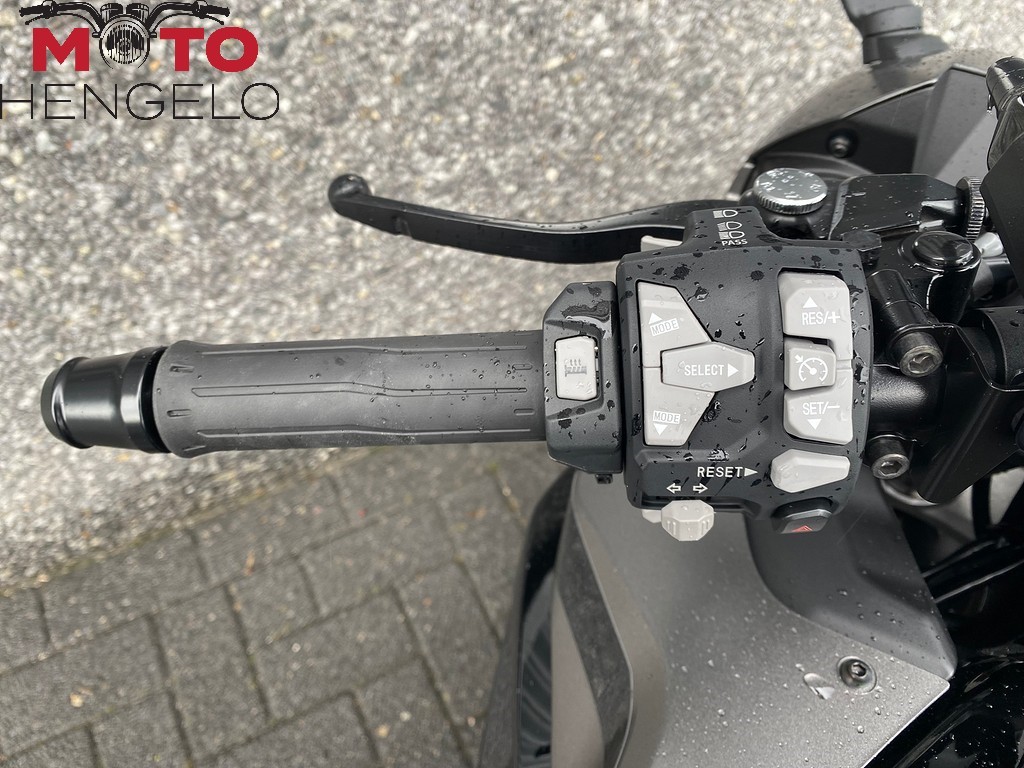 KAWASAKI - NINJA 1100SX SE