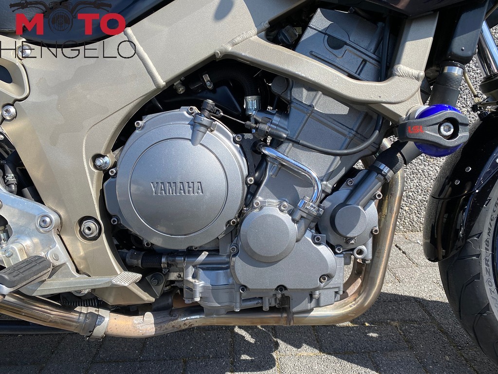 YAMAHA - TDM 900
