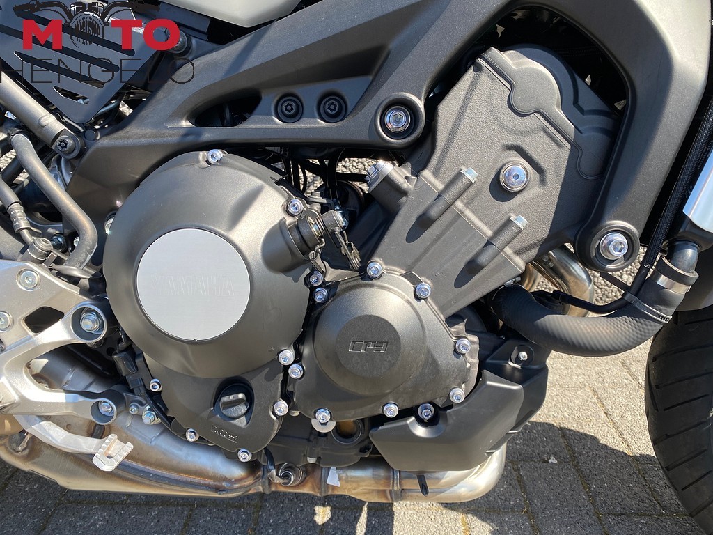 YAMAHA - XSR 900 ABS