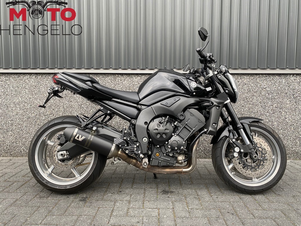 YAMAHA - FZ1