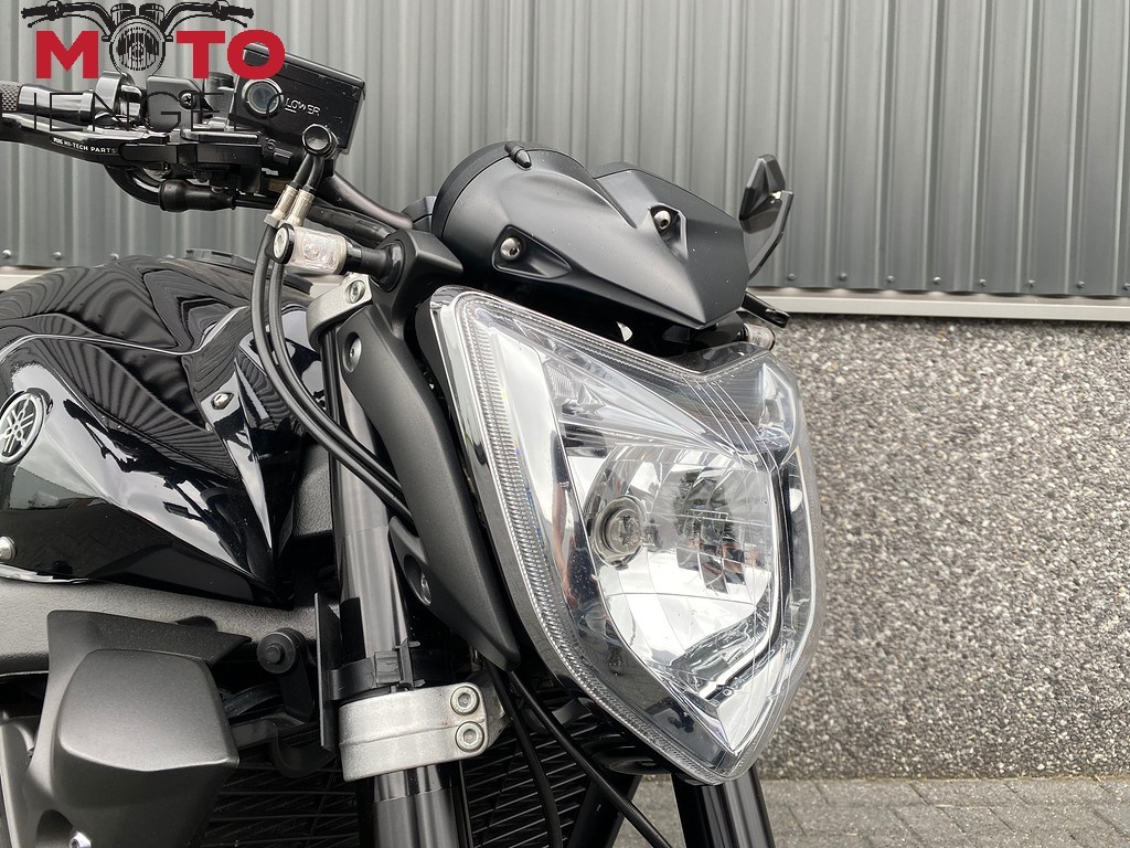 YAMAHA - FZ1