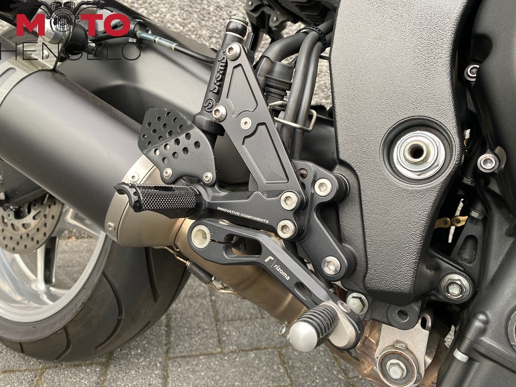 YAMAHA - FZ1