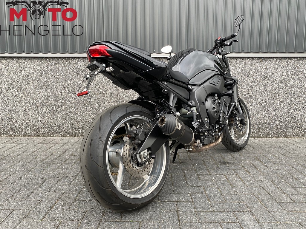 YAMAHA - FZ1