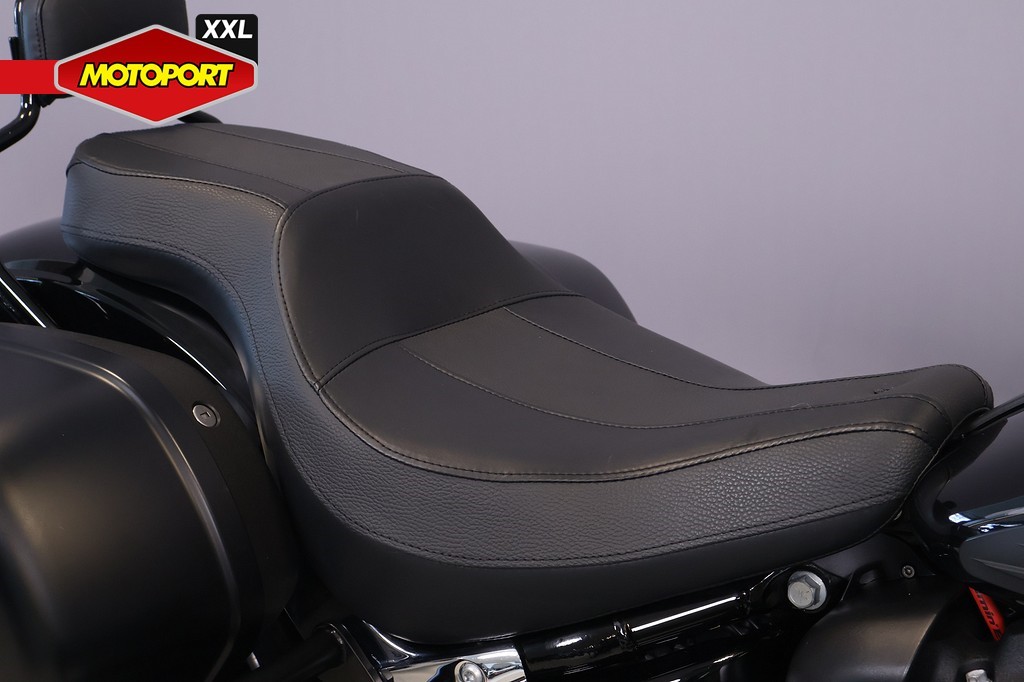 HARLEY-DAVIDSON - SPORT GLIDE