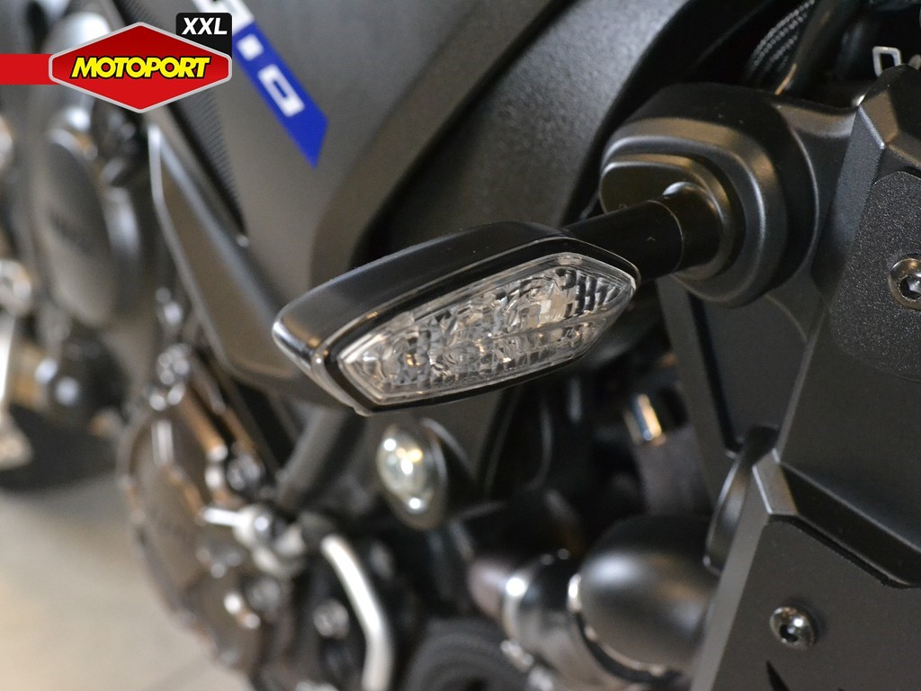 YAMAHA - MT 10