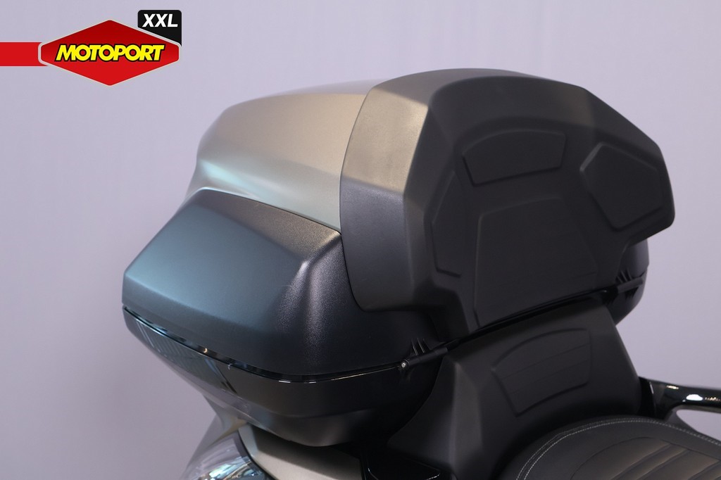 PEUGEOT - METROPOLIS 400 SW