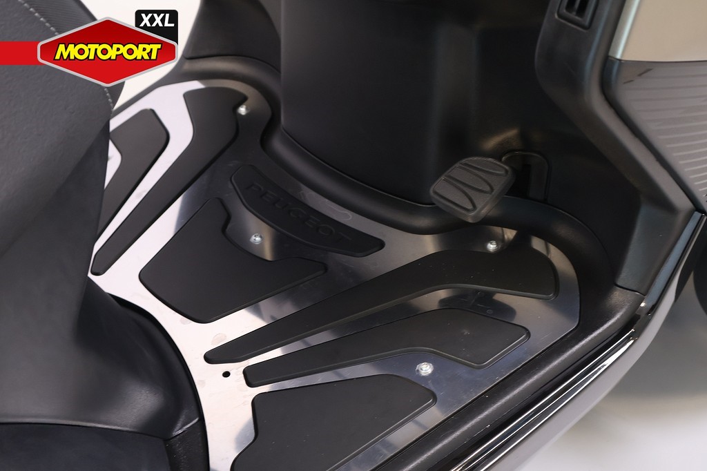 PEUGEOT - METROPOLIS 400 SW