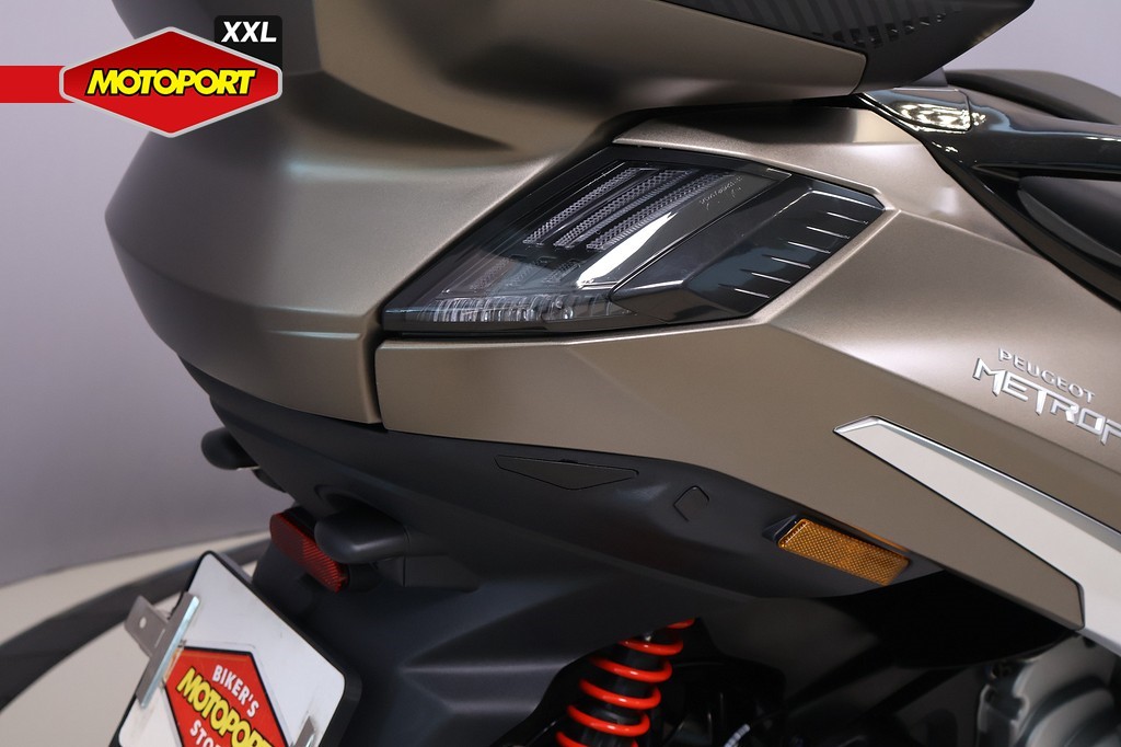 PEUGEOT - METROPOLIS 400 SW