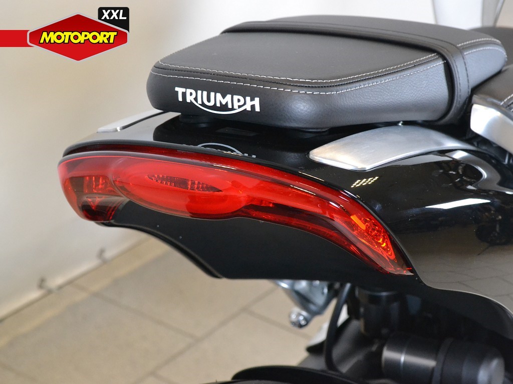 TRIUMPH - ROCKET 3 R CHROME EDITION