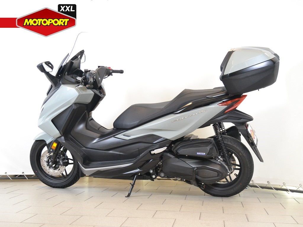 Te Koop: HONDA FORZA 350 - BikeNet