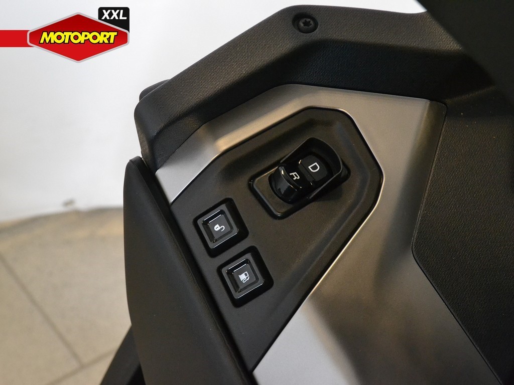 PIAGGIO - MP3 530 EXCLUSIVE