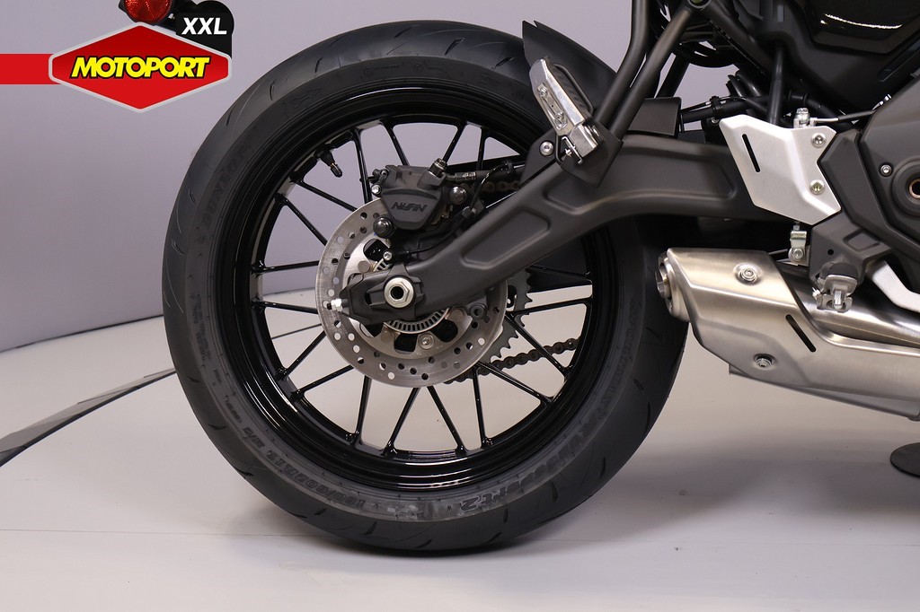 KAWASAKI - Z 650 RS