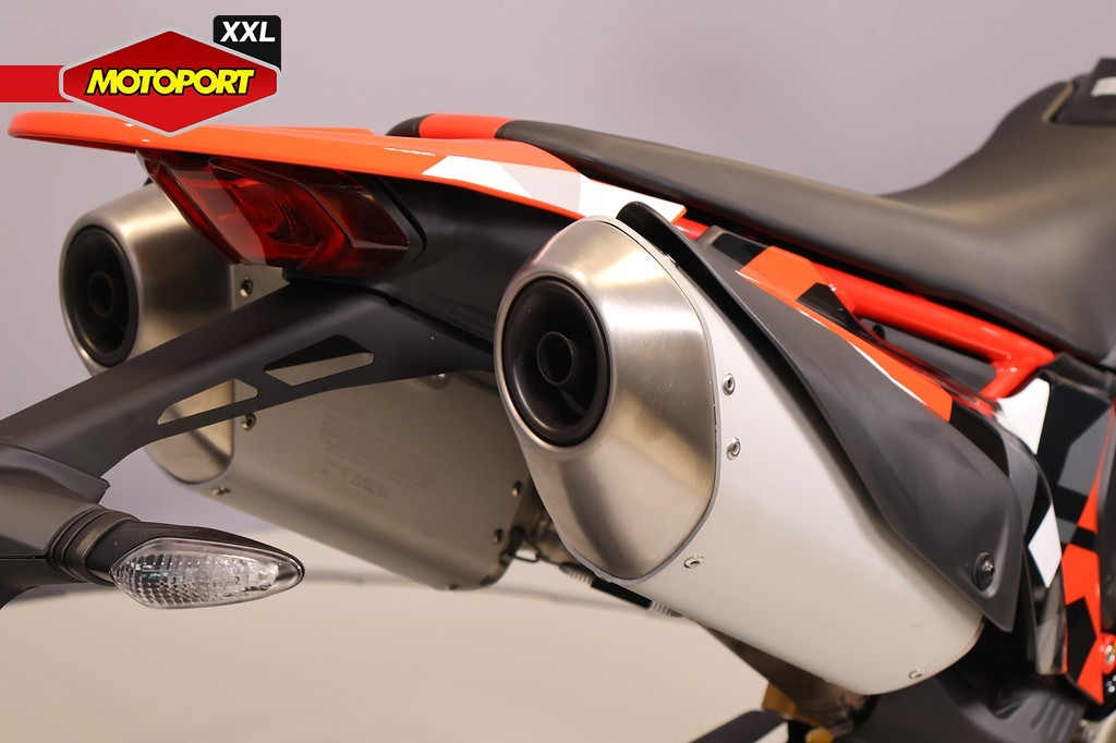 DUCATI - HYPERMOTARD 698 RVE