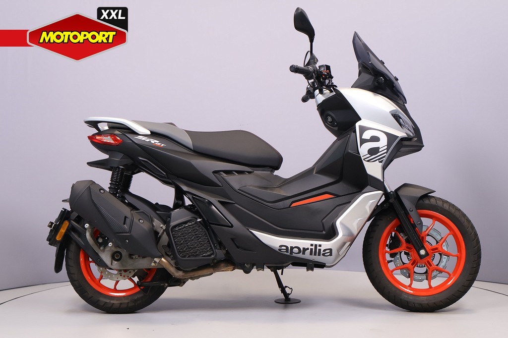 APRILIA - SR GT 200 SPORT