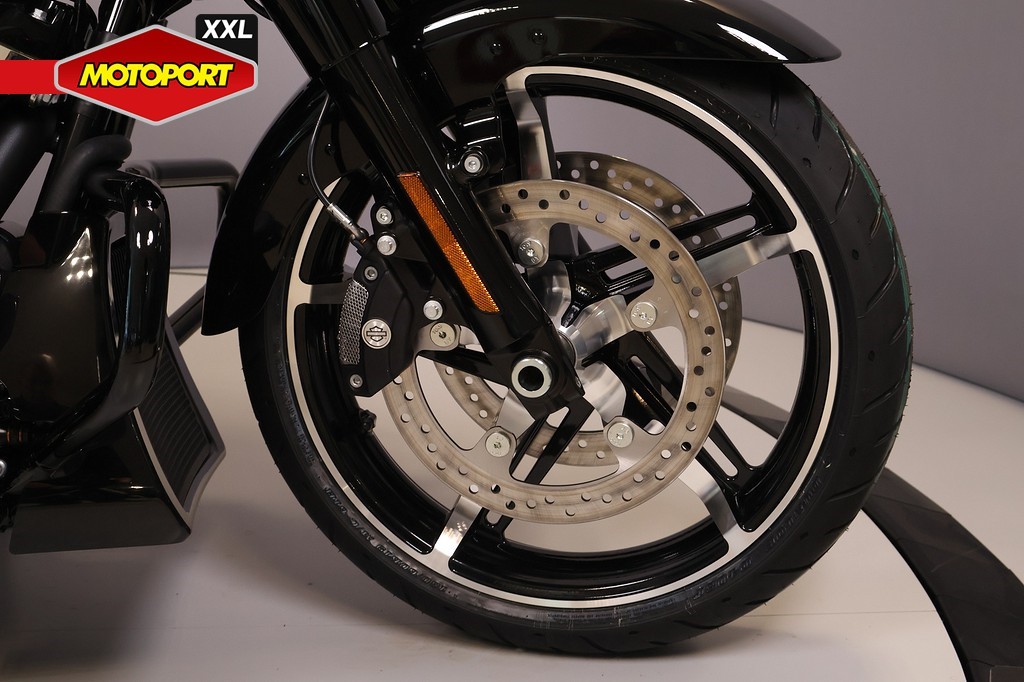 HARLEY-DAVIDSON - ROAD GLIDE