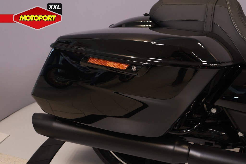 HARLEY-DAVIDSON - ROAD GLIDE