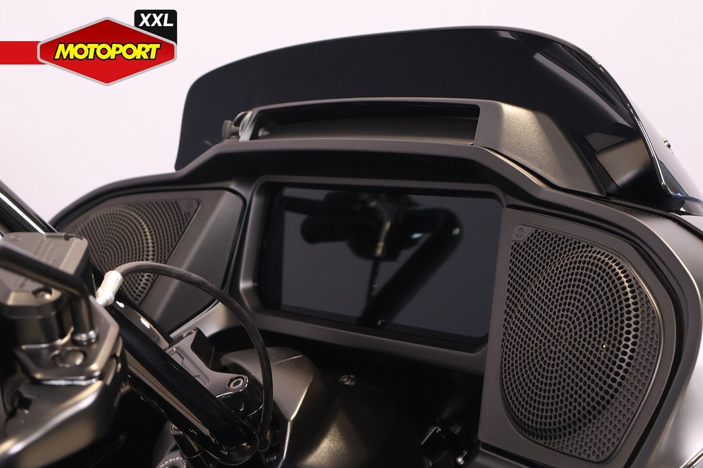 HARLEY-DAVIDSON - ROAD GLIDE