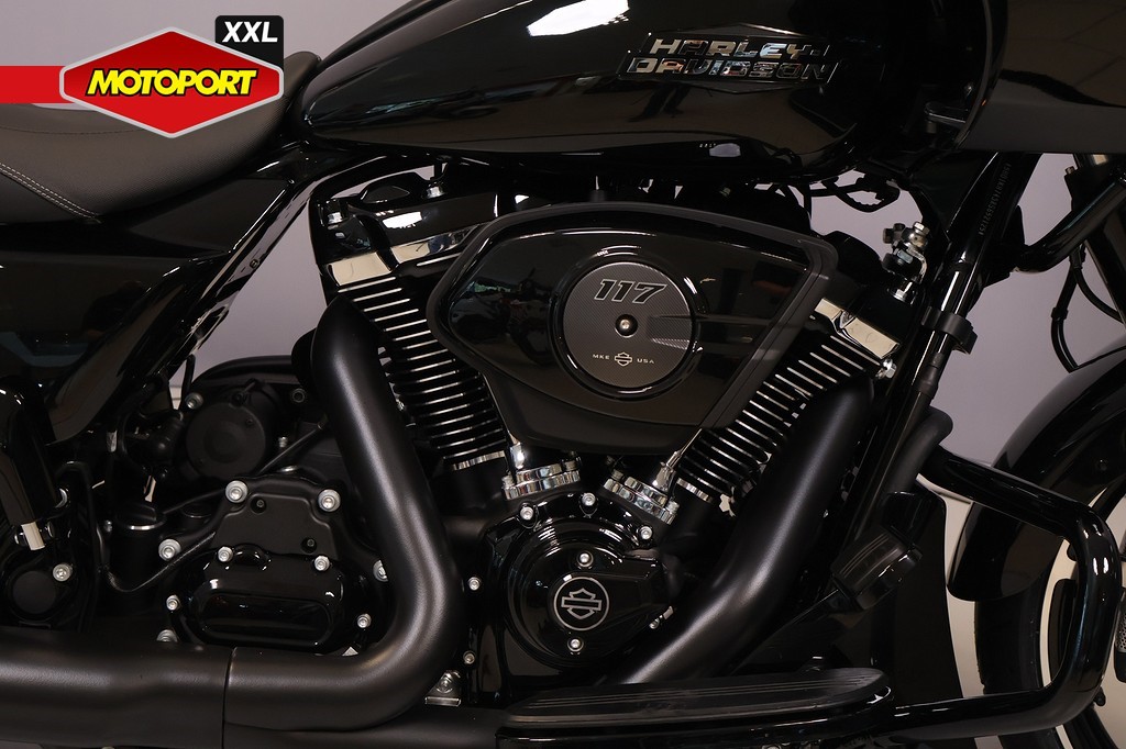 HARLEY-DAVIDSON - ROAD GLIDE