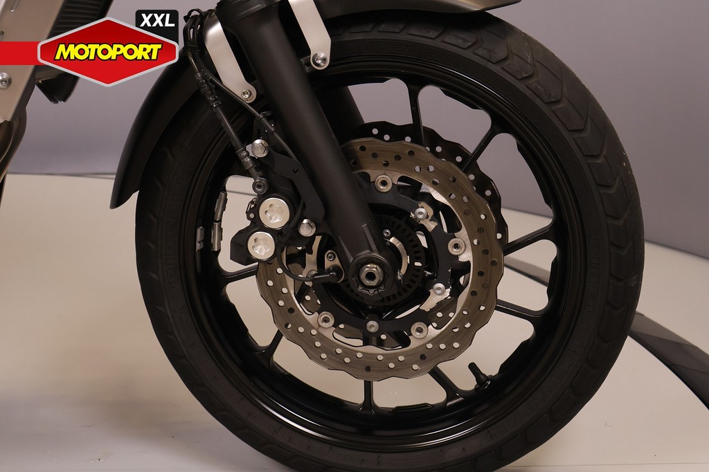 YAMAHA - XSR 700