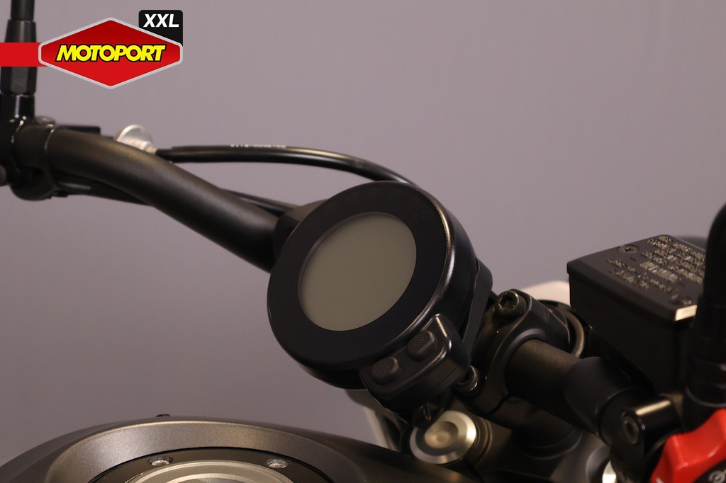 YAMAHA - XSR 700