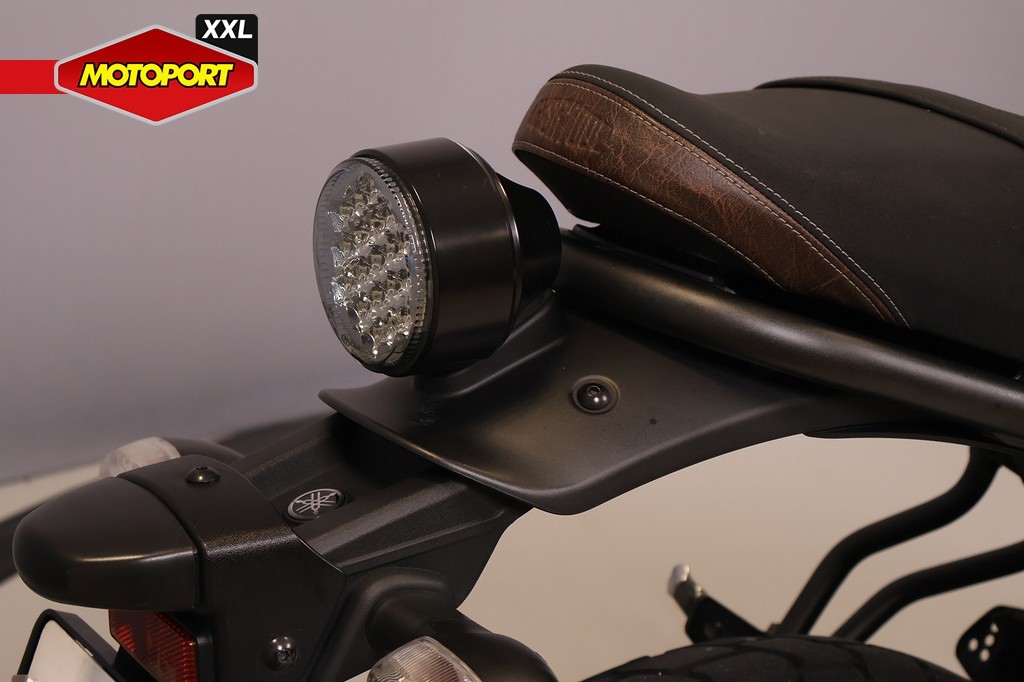 YAMAHA - XSR 700