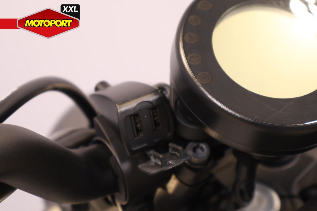 YAMAHA - XSR 700