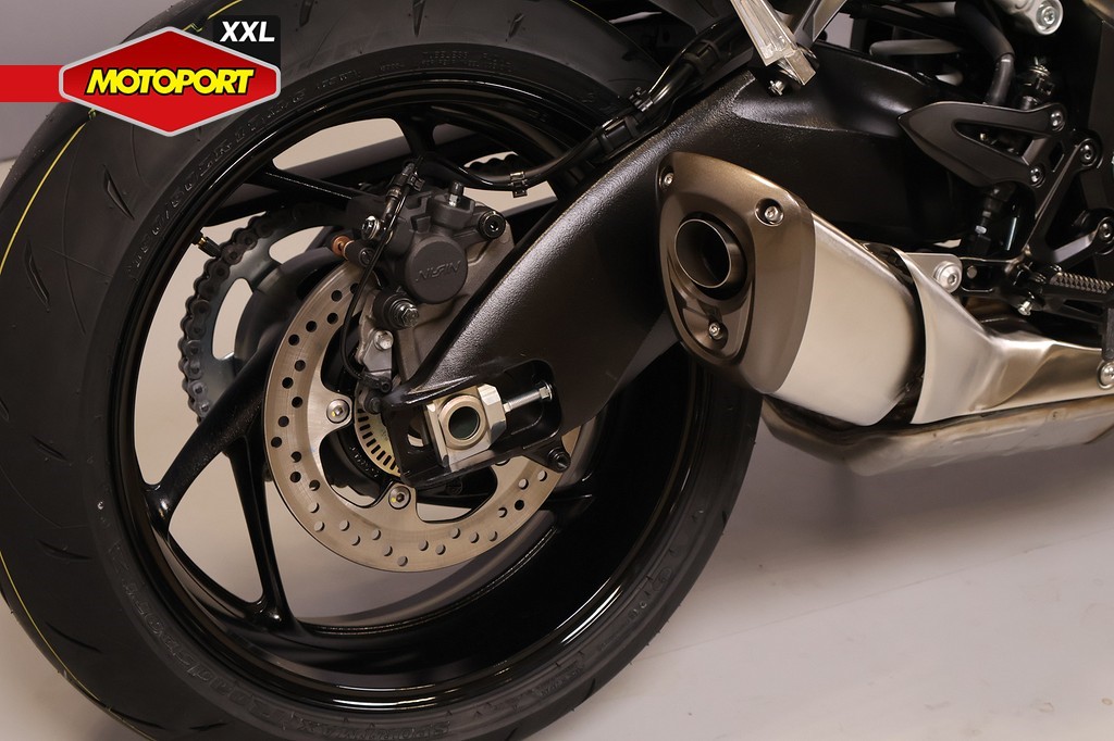 SUZUKI - GSX-S 1000