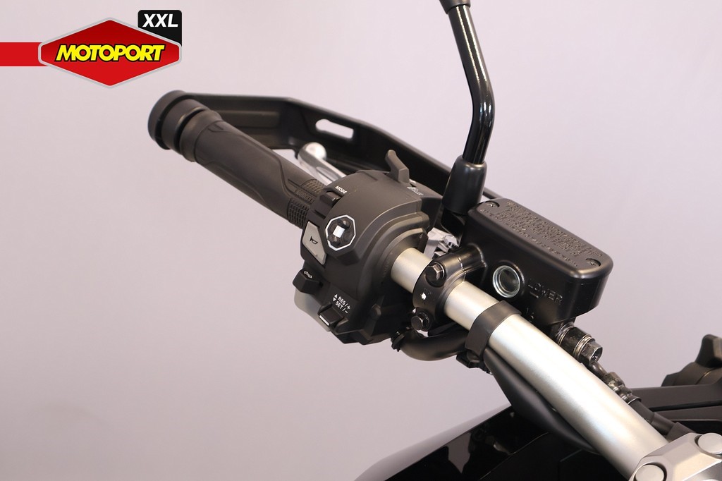 HONDA - X-ADV 750