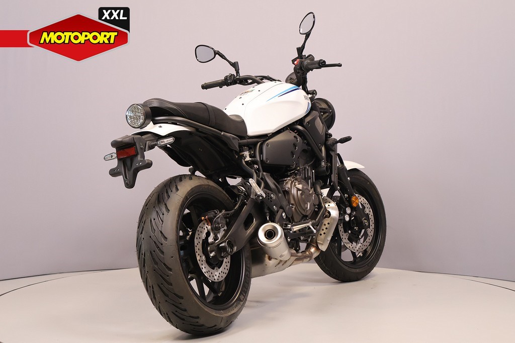 YAMAHA - XSR 700