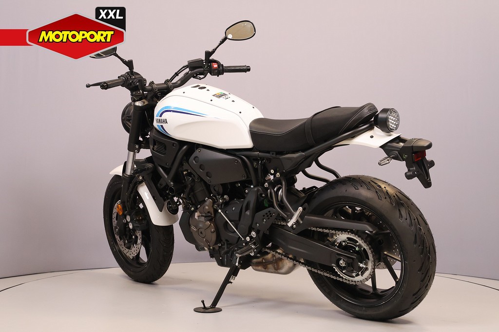 YAMAHA - XSR 700