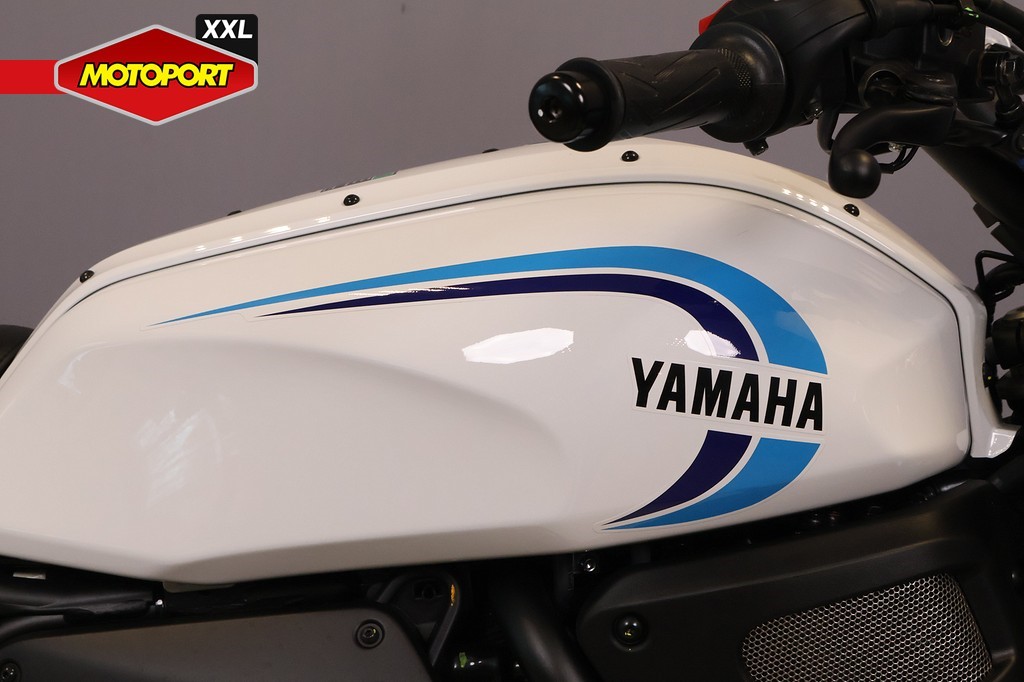 YAMAHA - XSR 700