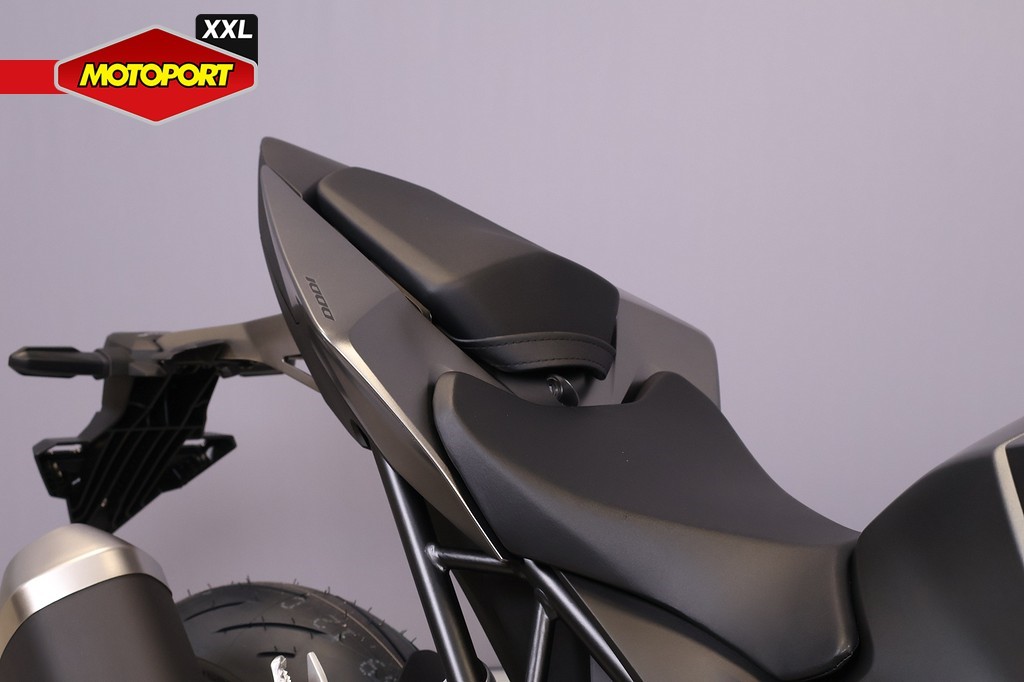 HONDA - CB 1000 HORNET