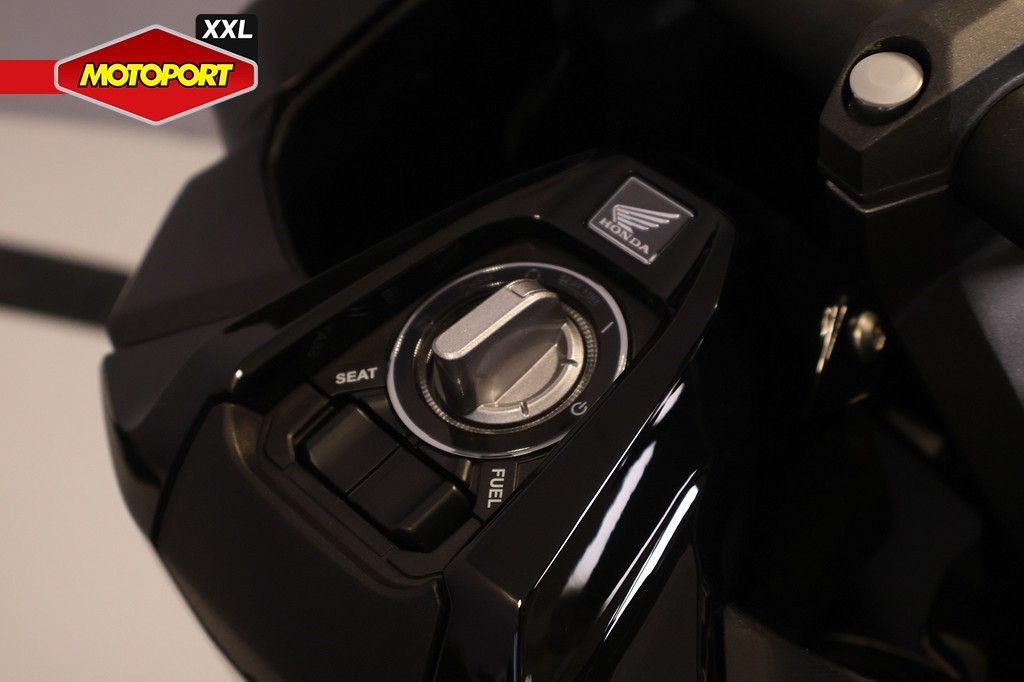 HONDA - ADV 350
