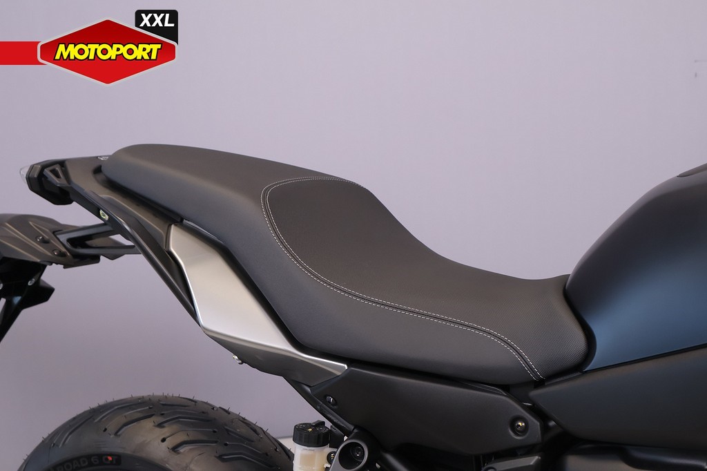 YAMAHA - TRACER 7