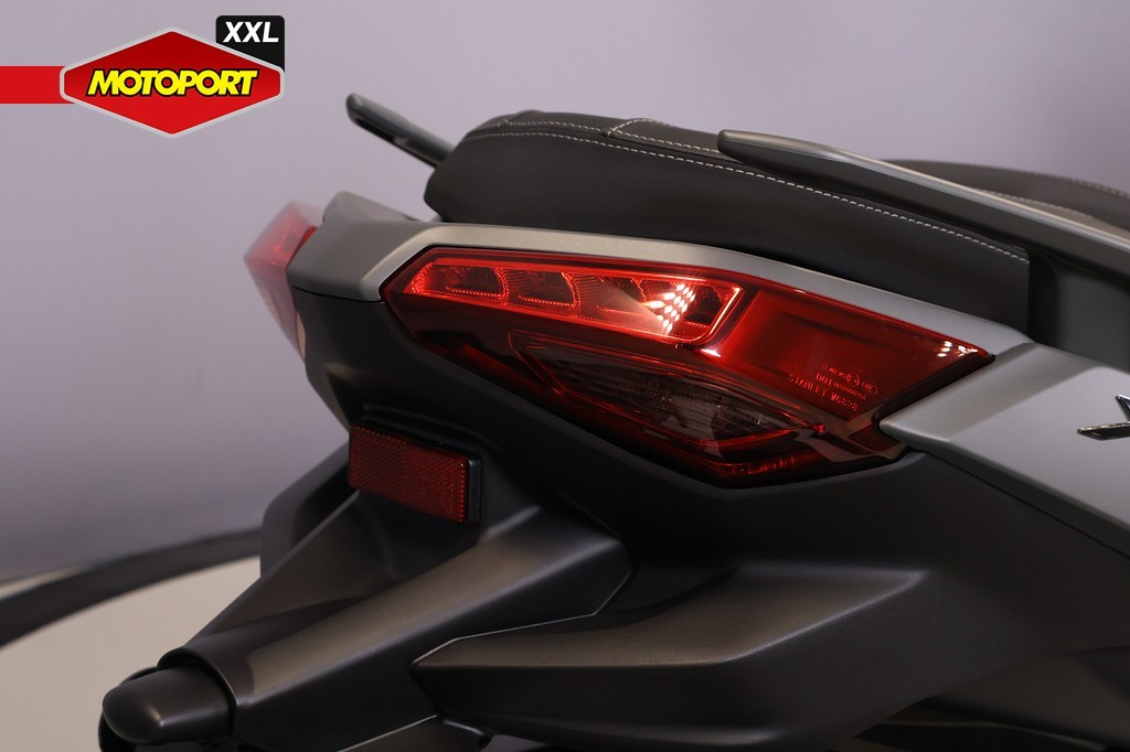 YAMAHA - X-MAX 300