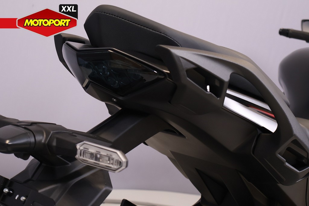 KAWASAKI - NINJA 1100 SX SE