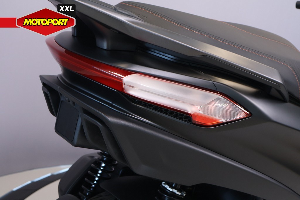 PIAGGIO - MP3 530 EXCLUSIVE