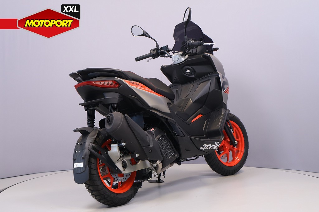 APRILIA - SR GT 200 SPORT