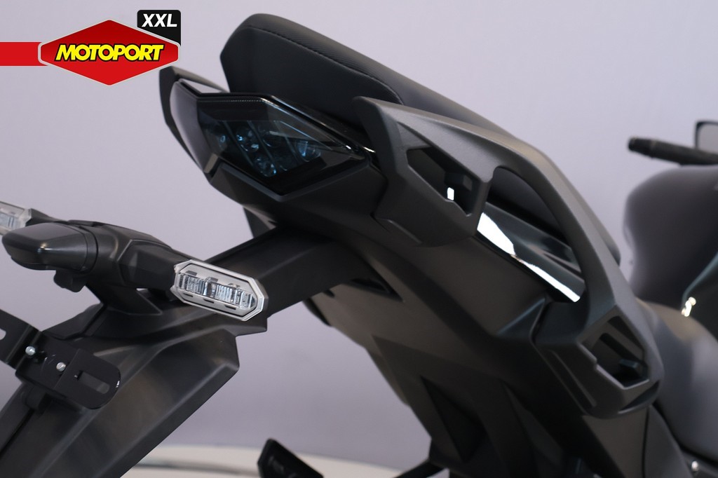 KAWASAKI - NINJA 1100 SX