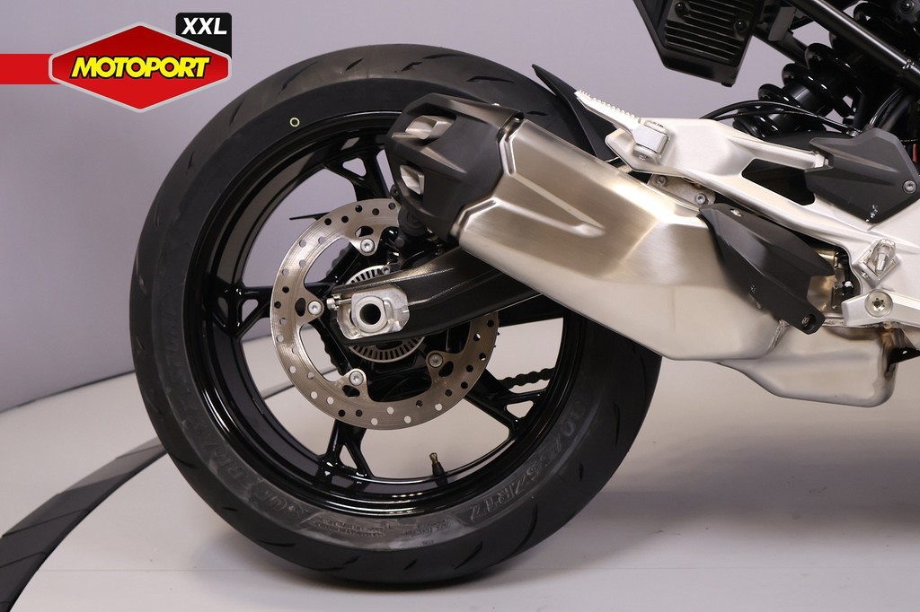 BMW - F 900 R