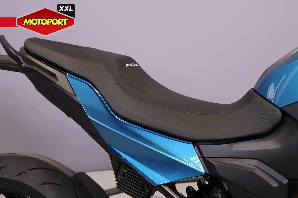 BMW - F 900 R