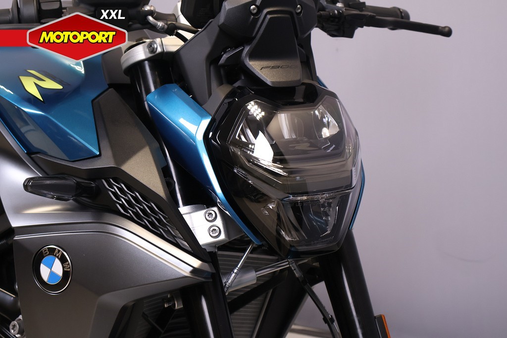 BMW - F 900 R