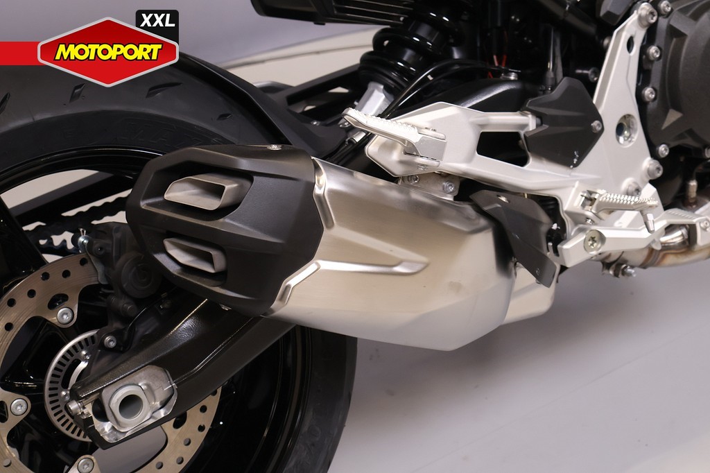 BMW - F 900 R