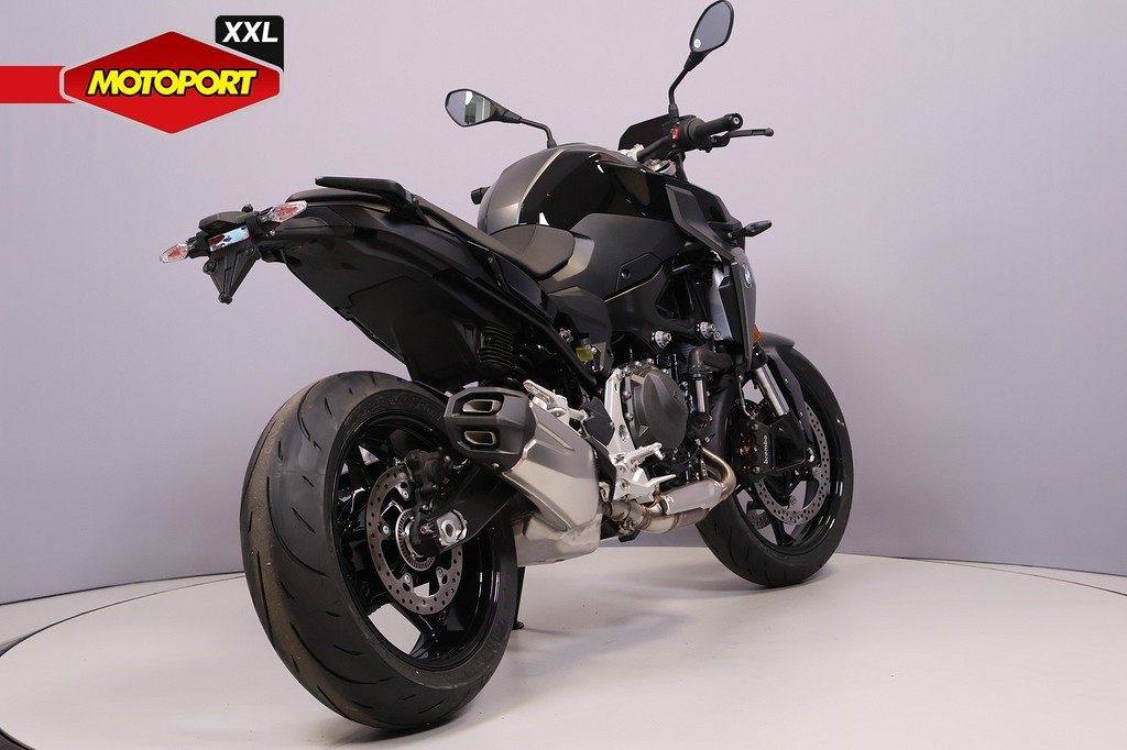 BMW - F 900 R