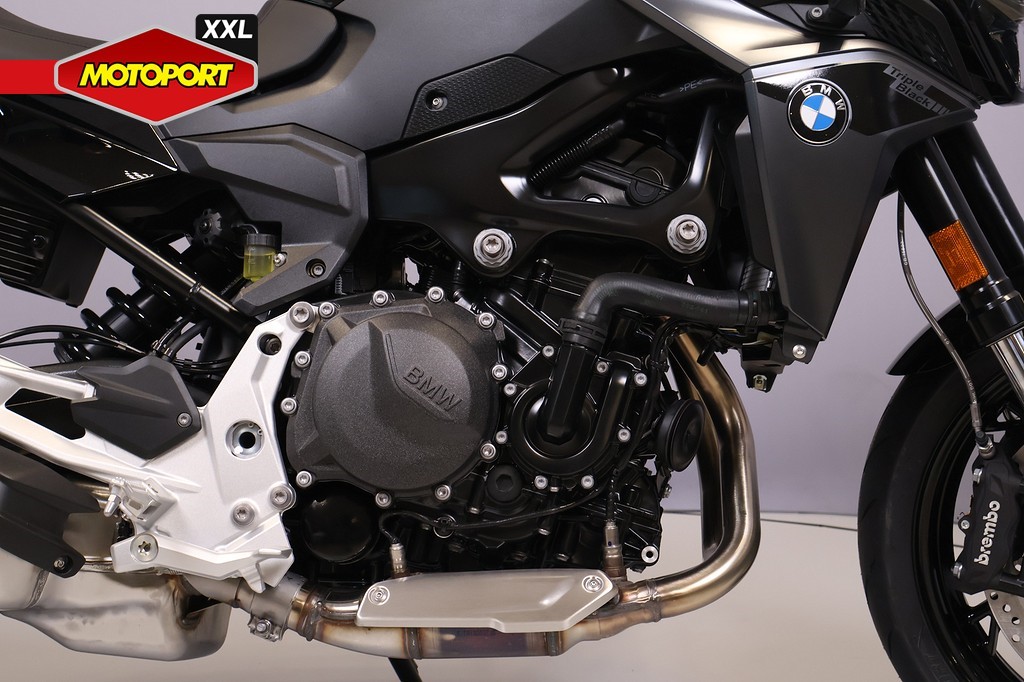 BMW - F 900 R