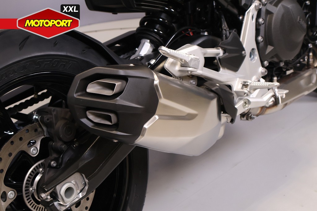 BMW - F 900 R